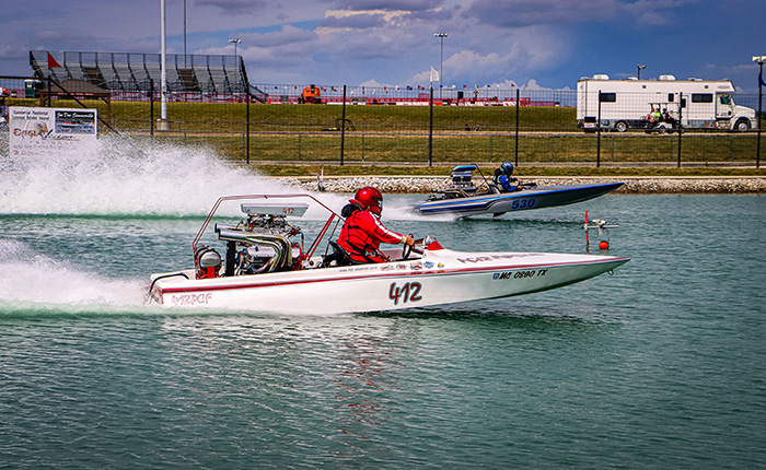 Scott Schuette (far lane) ran right on his PCF dial-in all weekend long, but a very slim -.001 red light in the final against John Haefele forced him to settle for the runner up honors.