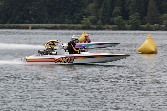 Scot Tillinghast, far lane, took out Kyle Harder in round 1, better on both ends of the track.
