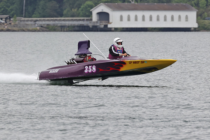 Sheldon Chivers purple boat was not able to fire at the start line
