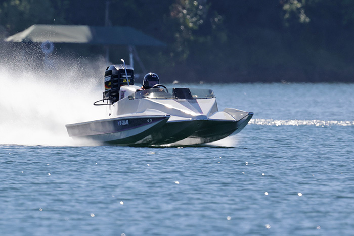 Gary Henning was top qualifier in SE driving the lake boat for a change.
