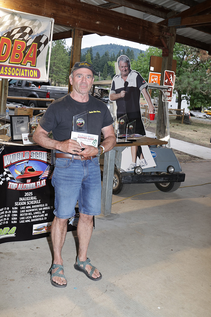 Gary Henning taking the win in SE in his lake boat.