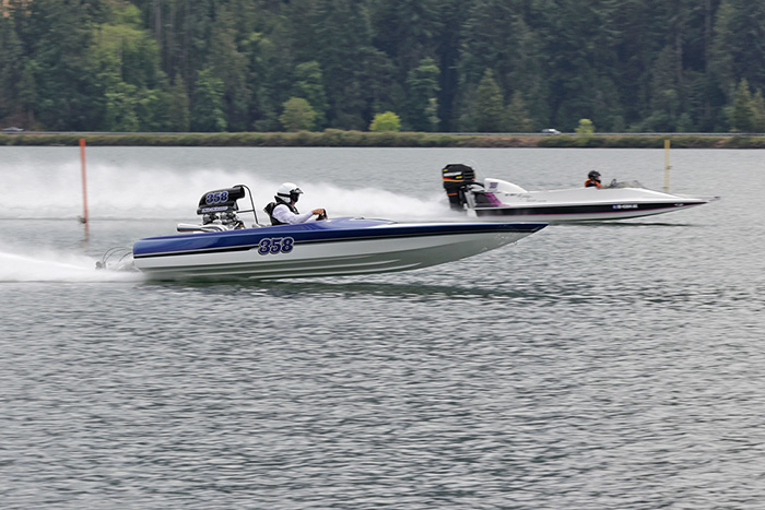 This round 2 pairing between Gary Henning in the outboard and Marc Lane in the jet was a win for Lane.