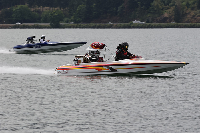 A break-out by Brian Reinhart, near lane,  had Marc Lane taking the win on this pass.