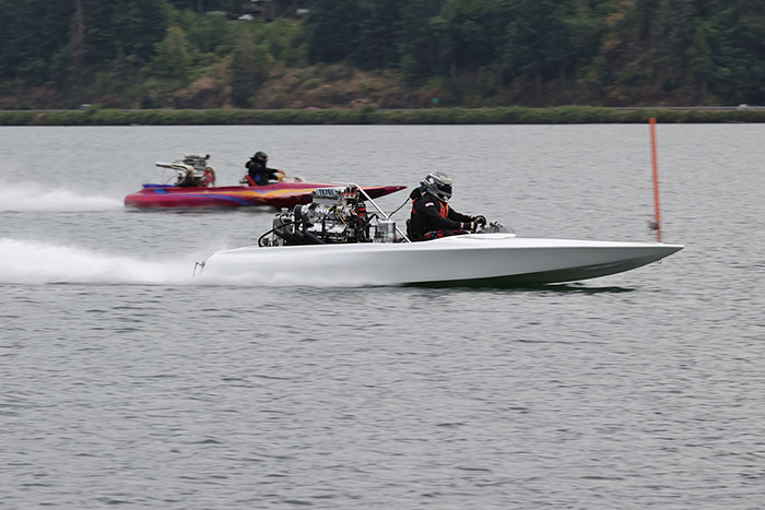 Joe Willis in the flat won against Craig in their round 3 pairing.
